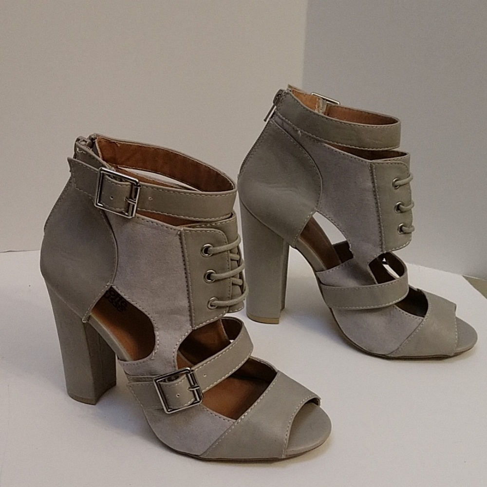 Women's Gray Suede Open-Toe Lace-Up Block Heel Sandals
